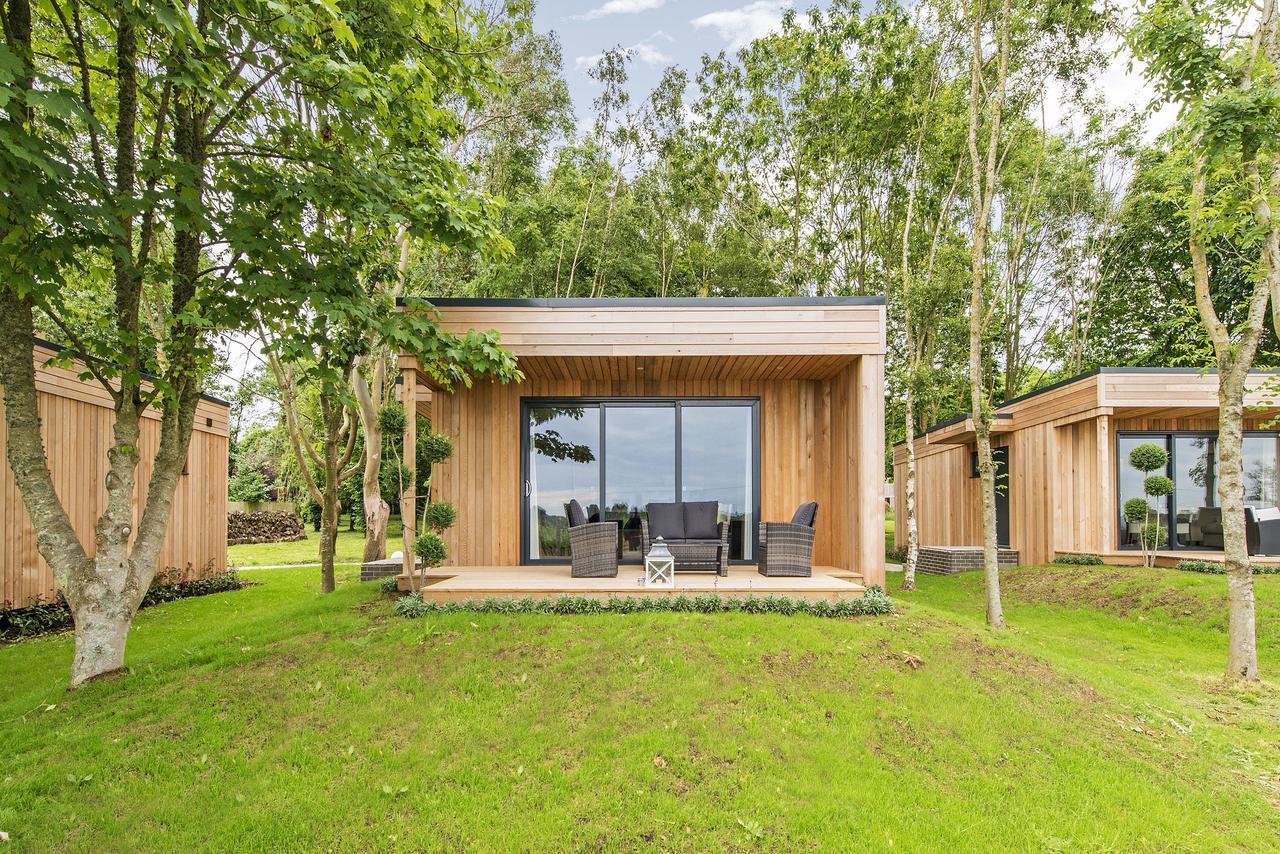 Tinwood Estate Vineyard Lodges Chichester Exteriör bild